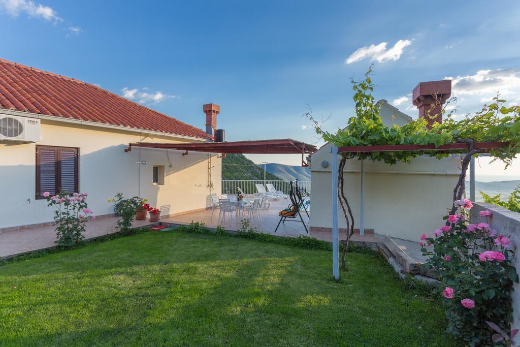 Holiday Home Urlovic Gruda エクステリア 写真