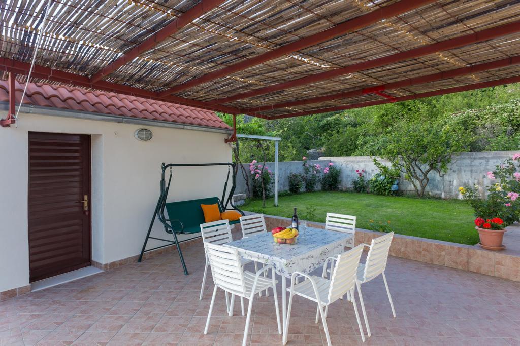 Holiday Home Urlovic Gruda エクステリア 写真