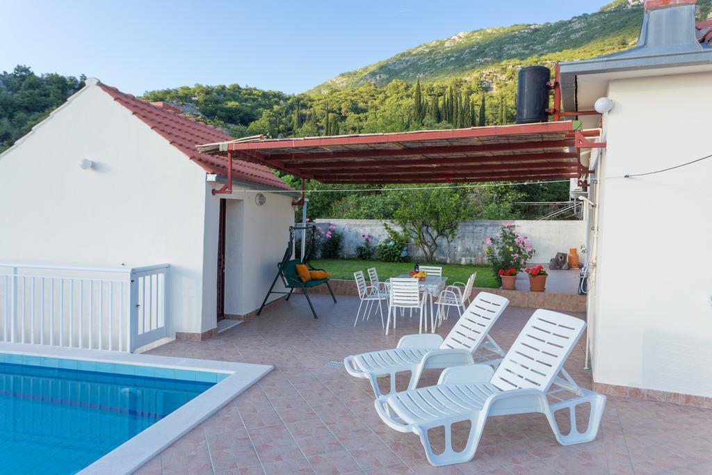Holiday Home Urlovic Gruda エクステリア 写真