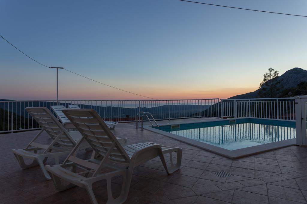 Holiday Home Urlovic Gruda エクステリア 写真